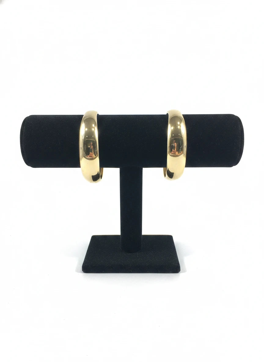 GOLD CURVED TEXTUREDF HINGED BANGLE BRACELET