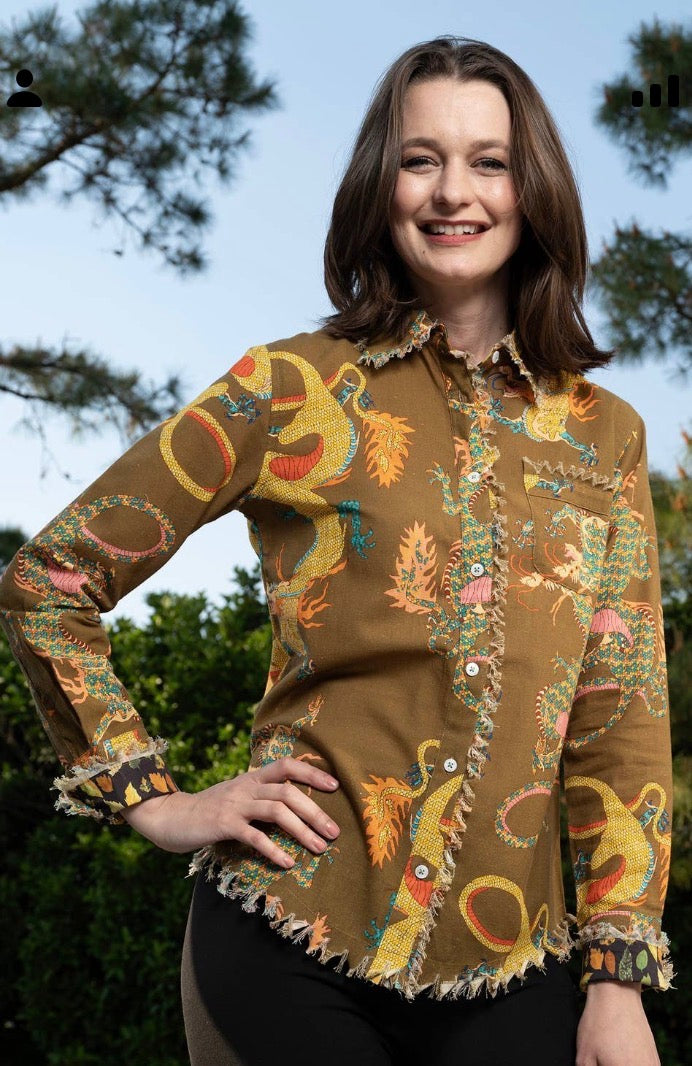 DIZZIE LIZZIE CAPE COD OLIVE DRAGON PRINT TOP