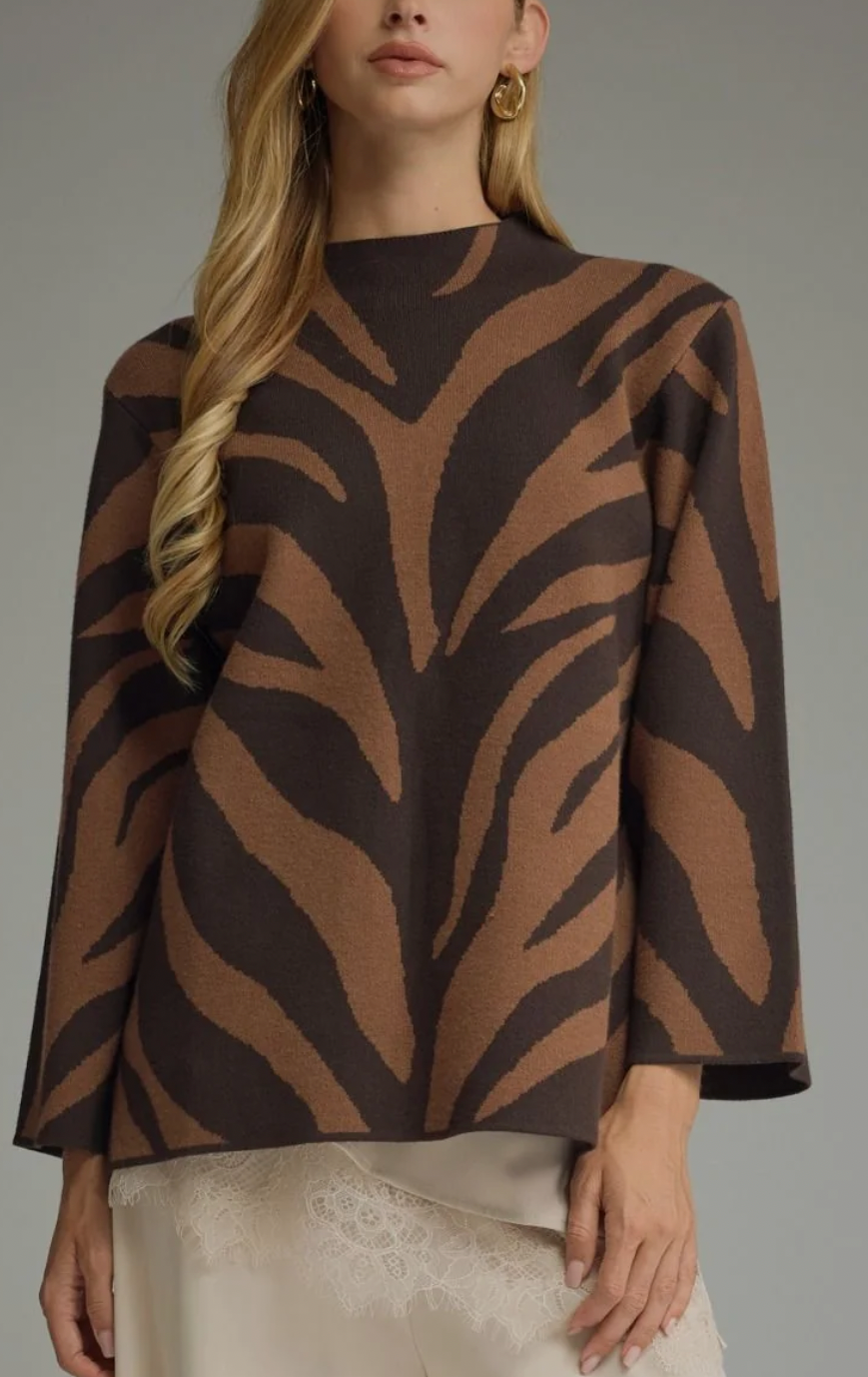 ENTRO ABSTRACT ANIMAL PRINT SWEATER IN BROWN