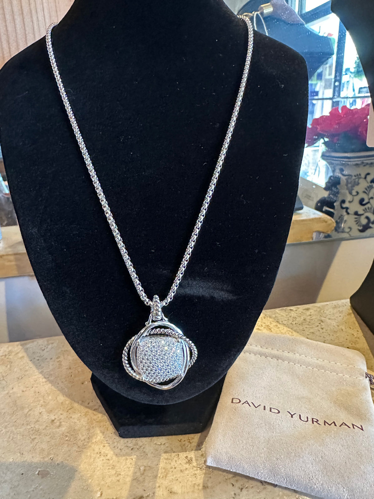 DY PAVE' DIAMOND NECKLACE
