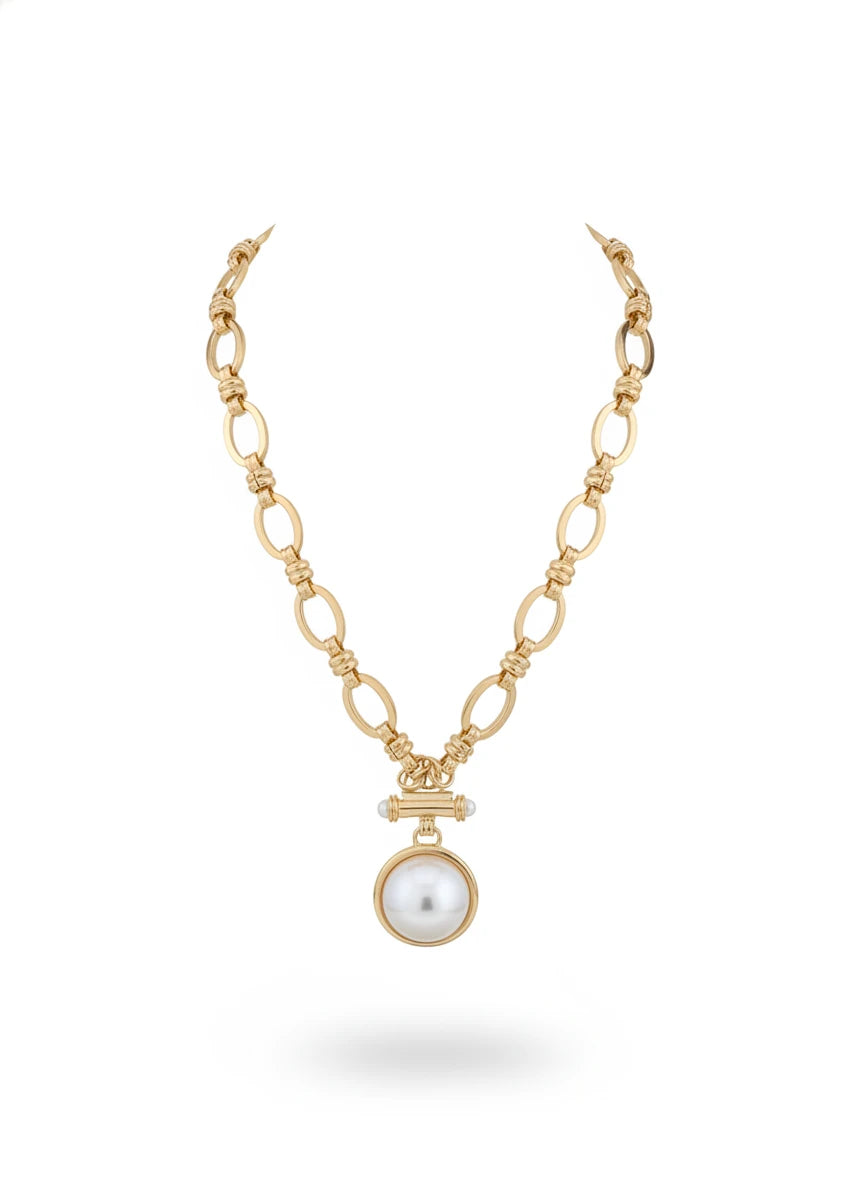 WATER RESISTANT LARGE PEARL TOGGLE CHUNKY NECKLACE