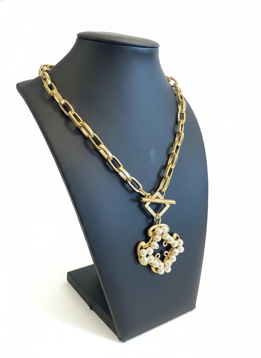YOCHI VINTAGE PEARL PENDANT NECKLACE
